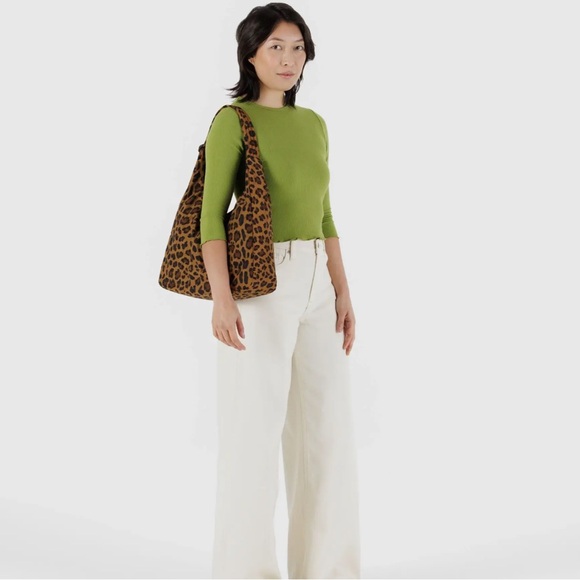 BAGGU NYLON SHOULDER BAG - Picture 2 of 5